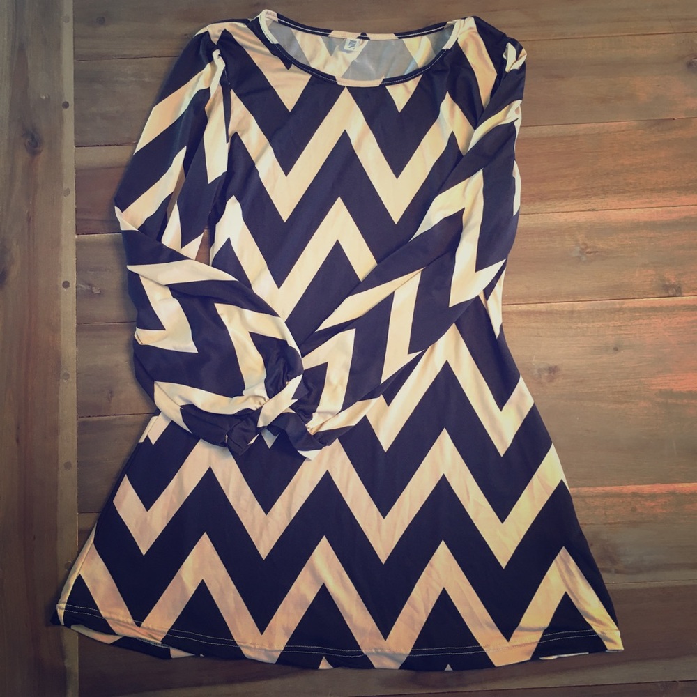 Chevron dress size Small